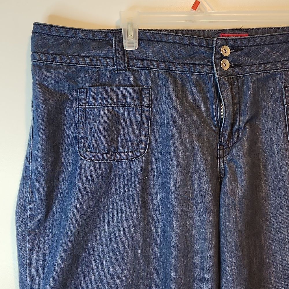 Torrid Blue Jean Denim Shorts 100% Cotton Casual Summer Women's Sz 24 EUC NICE! - Picture 5 of 14